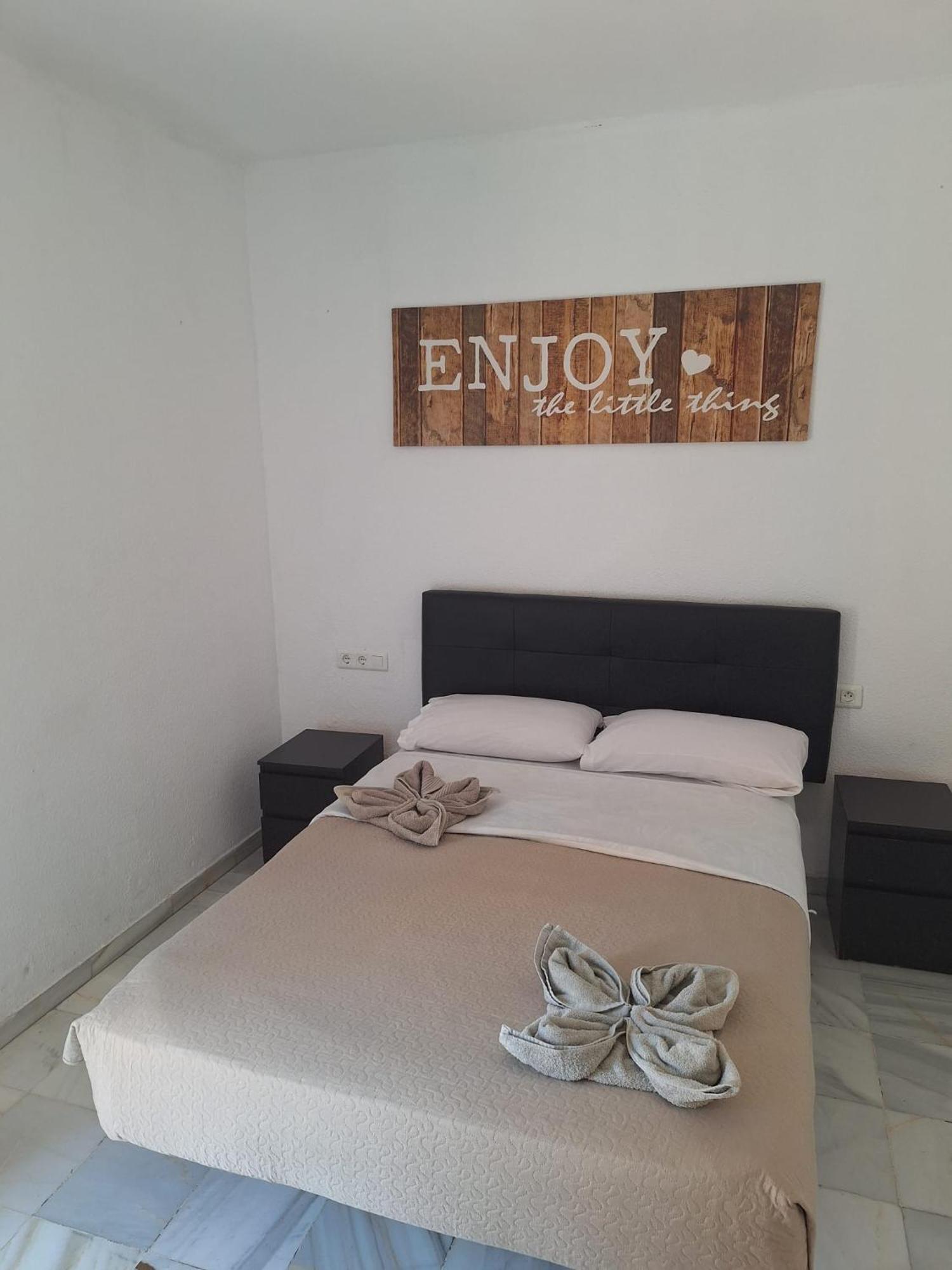 Apartamentos Centro Picasso Málaga Extérieur photo